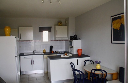 Valras-Plage Apartment | COZY APARTMENT, MODERN, BRIGHT, BEAUTIFUL SWIMMING POOL 4 PERS. FULLY RENOVATED