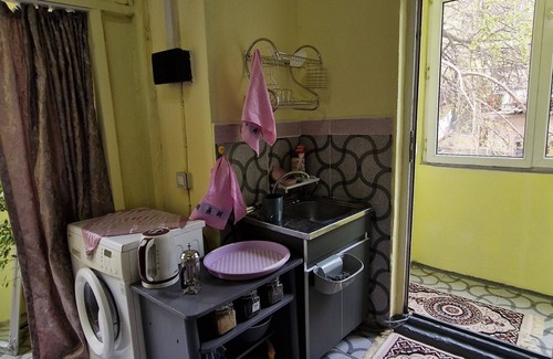 Nasimi Apartment | Cozy apartment near 28 Mall l (Pet-Friendly!)