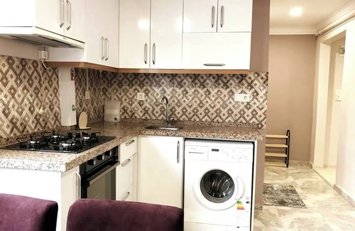 Avcilar Apartment | Cozy Apartment Near Pelican Mall, Istanbul