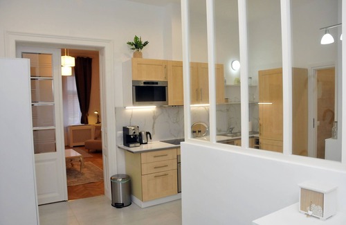 Oradea Apartment | Cozy Apartment near Queen Marie Theatre