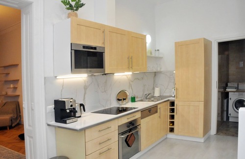 Oradea Apartment | Cozy Apartment near Queen Marie Theatre