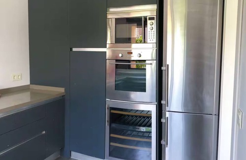 La Malva-rosa Apartment | Cozy apartment next to Malvarrosa beach