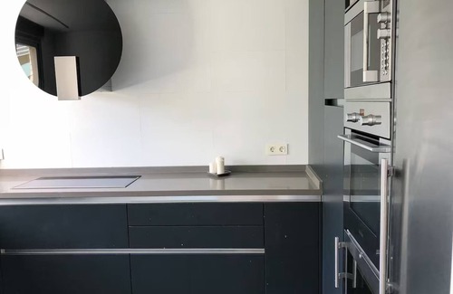 La Malva-rosa Apartment | Cozy apartment next to Malvarrosa beach