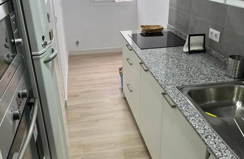 Leon XIII-Los Naranjos Apartment | Cozy Apartment Next to Center