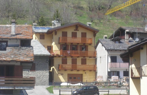 La Thuile Apartment | Cozy apartment with a view of the Rutor glacier