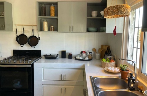 Villa Hermosa Apartment | Cozy Apartment with Garden