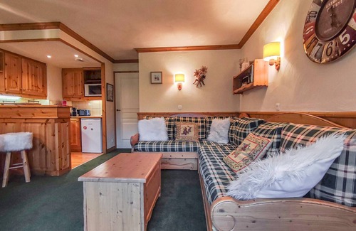 Les Avanchers-Valmorel Apartment | Cozy apartment with equipped kitchen, balconies in Valmorel