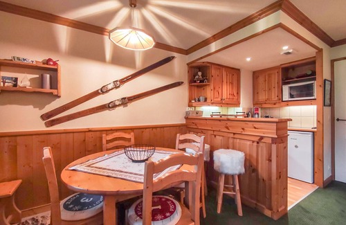 Les Avanchers-Valmorel Apartment | Cozy apartment with equipped kitchen, balconies in Valmorel