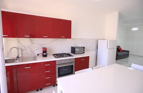 Parghelia Apartment | Cozy apartment with city view equipped with every comfort.