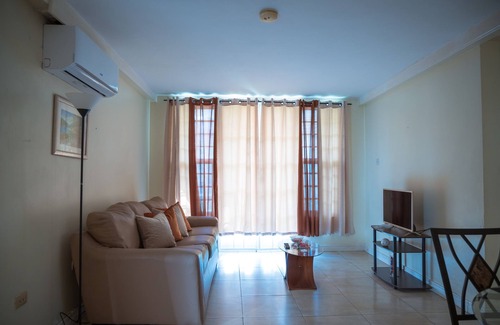 St.Bran's Burg Apartment | Cozy Apartment with Ocean View, Beach and Pool Access