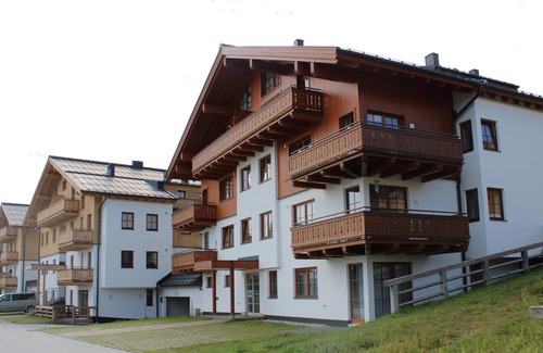 Hochkrimml Apartment | Cozy apartment with mountain view and close to the slopes