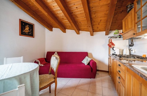 Lecco Apartment | Cozy Apartment with Panoramic Terrace and Lake View in Lecco - Pet Friendly