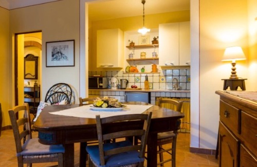 Crespina House | Cozy apartment with pool near the sea!