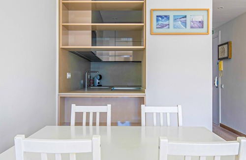 Sitges Apartment | Cozy apartment with pool, parking and wifi.