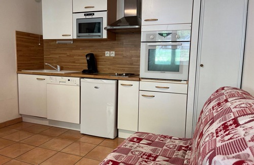 Pra Loup Apartment | Cozy Apartment with Terrace, Parking, and Ski Storage, Steps from Pra-Loup Center