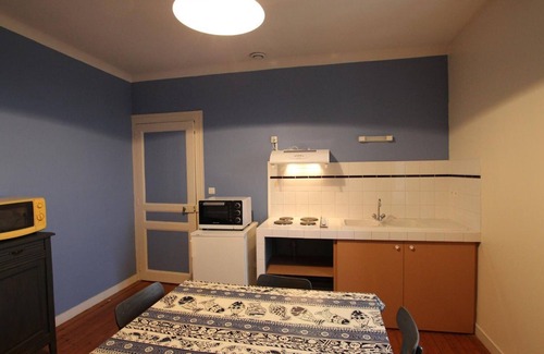 Periers Apartment | Cozy apartment with WIFI and pets allowed in Périers