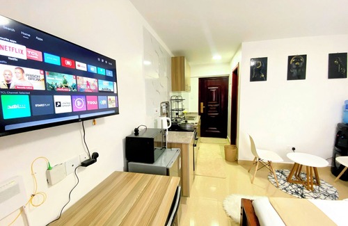 Nairobi West Apartment | Cozy apartment with WiFi in Nairobi West