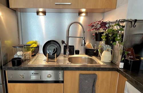 Bezons Apartment | Cozy Appartment - 10' La Defense -25' Paris - Parking