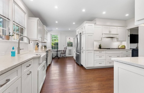 Chatham Crescent House | Cozy Ardsley Park Home
