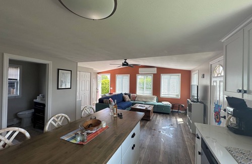 Adamsville Cottage | Cozy Artist's Cottage by the Sea