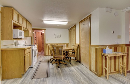 Augusta Cabin | Cozy Augusta Cabin w/Furnished Deck & Grill!