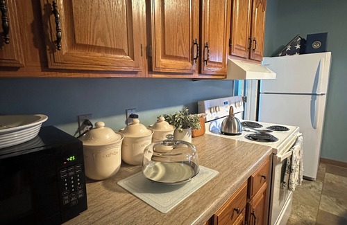 Mechanicville Apartment | Cozy Autumn Stay Explore Saratoga & Stunning Fall Colors Nearby
