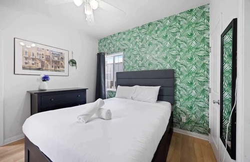 Pico - Robertson House | Cozy Backhouse Stay – Sleeps 2 Beverly Hills Adj