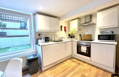 Cambridge City Centre Apartment | Cozy Basement Apthistorical Building Central Cambridge