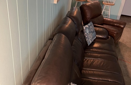 Willoughby Spit Cottage | Cozy Bay View Oceanside 1 Bedroom Cottage by RedAwning