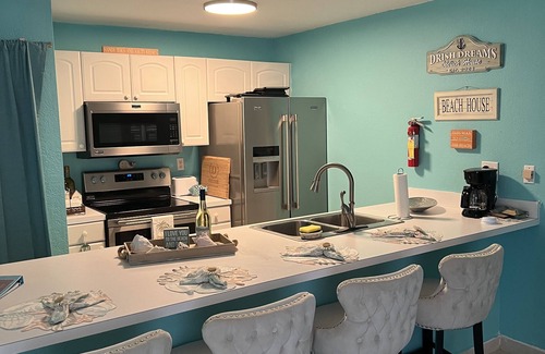 South Bimini Condo | Cozy Beachy Marina front 1-bedroom condo with WiFi, AC in enchanting Bimini.