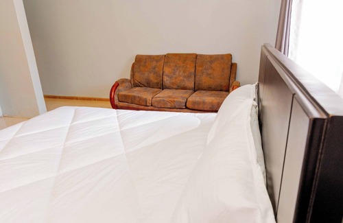 Kampala Bed & Breakfast | Cozy Bed & Breakfast with Wi-Fi in Kampala