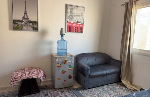 Al Khalidiyah Apartment | Cozy bedroom with WiFi in peaceful Abu DhabinPlz contact me before confirming