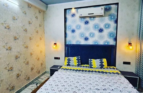 Chaksu House | Cozy bedrooms with warm jacuzzi and barbeque with private pool couple Friendly