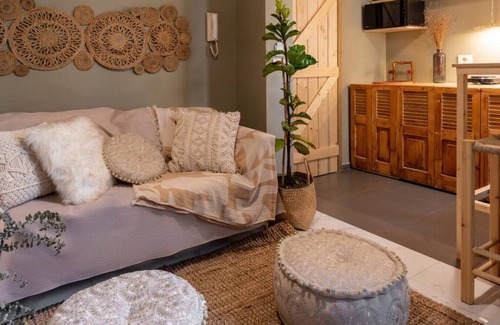 Achrafieh Apartment | Cozy Bohemian Studio