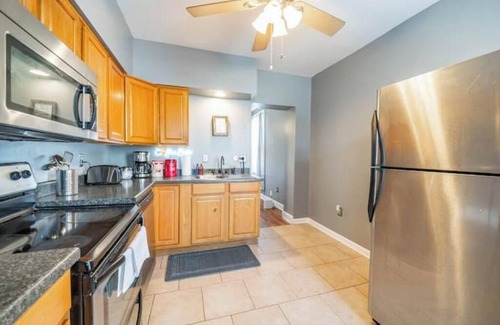 Italian Village Condo | Cozy Brick-Short North Condo - [fenced yard] - OSU