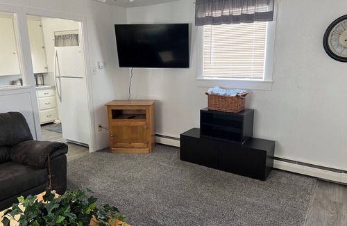 Sterling House | Cozy bungalow with 1 bedroom and WiFi, AC in Sterling,