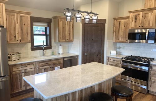 Corvallis House | Cozy bungalow with fantastic mountain views.