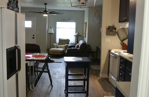 Vernon House | Cozy Bunglow Centrally Located