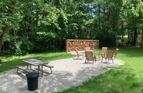 Farmers Cabin | Cozy Cabin 1 at Cave Run Cabins near Cave Run Lake & MSU