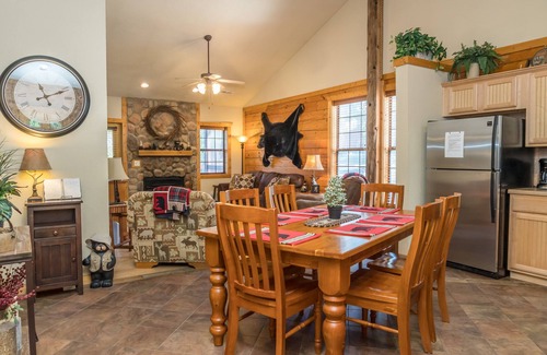 Branson Theater District Cabin | Cozy Cabin 2 - A Great Summer Family Place - Come Play and Stay!