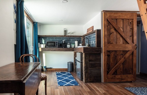 Montgomery Cabin | Cozy Cabin Gateway I 1.5 Acres w. Pool & Firepit