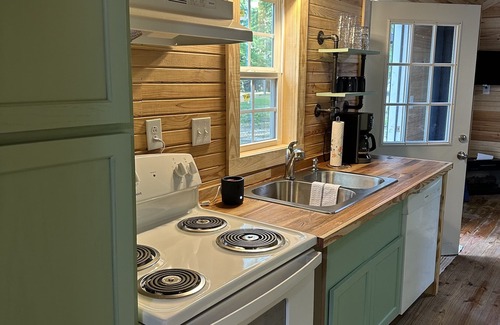 Alleene Cabin | Cozy Cabin getaway near Millwood Lake, Ashdown AR, Little River County