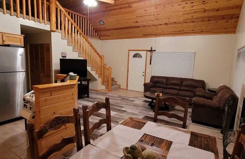Payson Cabin | Cozy Cabin in a River Community