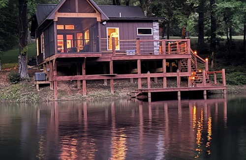 Sardis Cabin | Cozy cabin in lovely Sardis with WiFi, AC