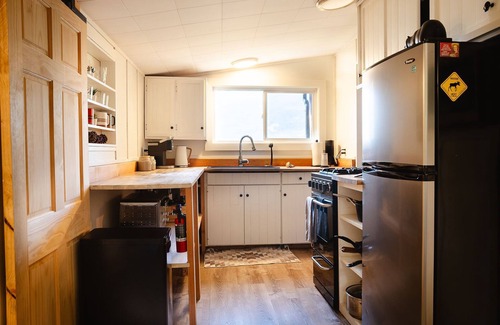 Nakusp Cabin | Cozy cabin in private forest with stunning mountain views and fire-heated sauna