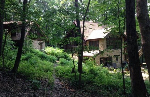 Cross Plains House | Cozy Cabin in The Driftless
