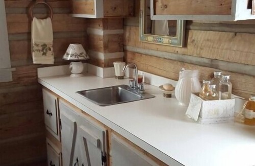 Elkin Cabin | Cozy cabin in the foothills of North Carolina
