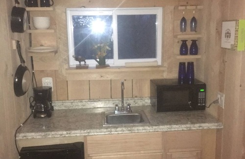 East Durham Cabin | Cozy cabin in the Mountains. nAC. Dog Friendly
