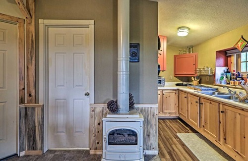 Babb Cabin | Cozy Cabin Near Glacier Park