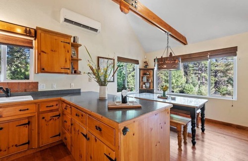 Groveland House | Cozy Cabin near Yosemite at Quail Crossing